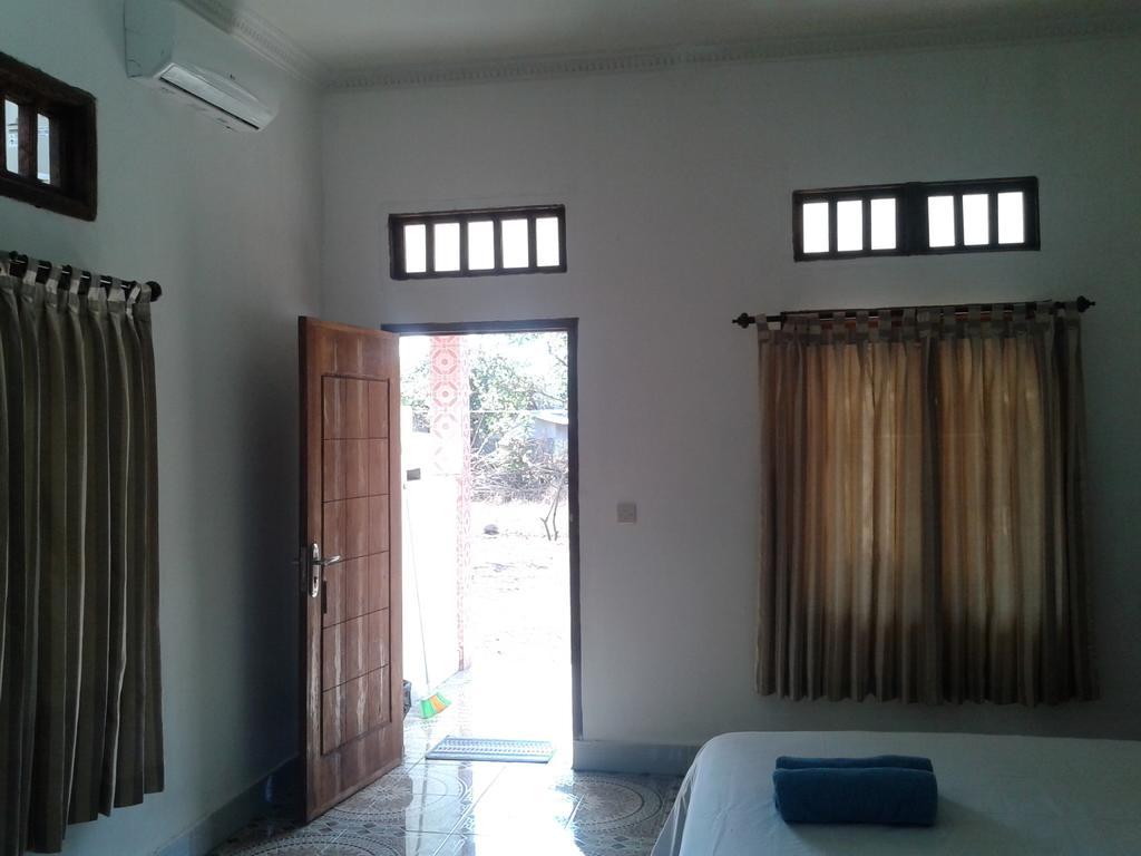Putri Homestay Gili Meno Pokoj fotografie