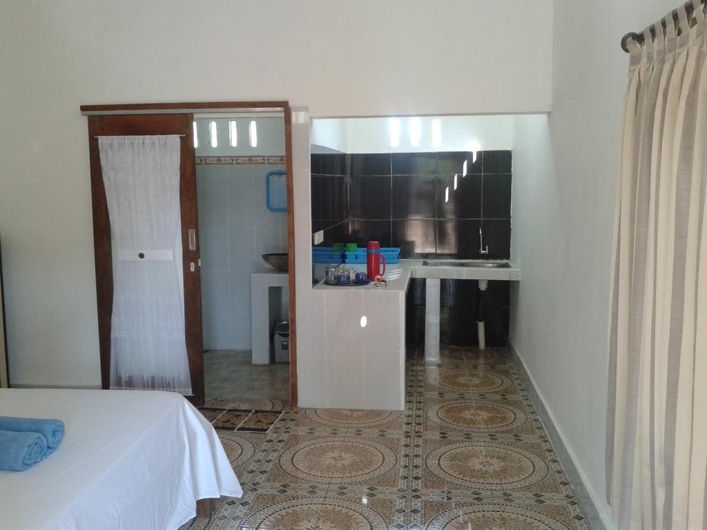 Putri Homestay Gili Meno Pokoj fotografie